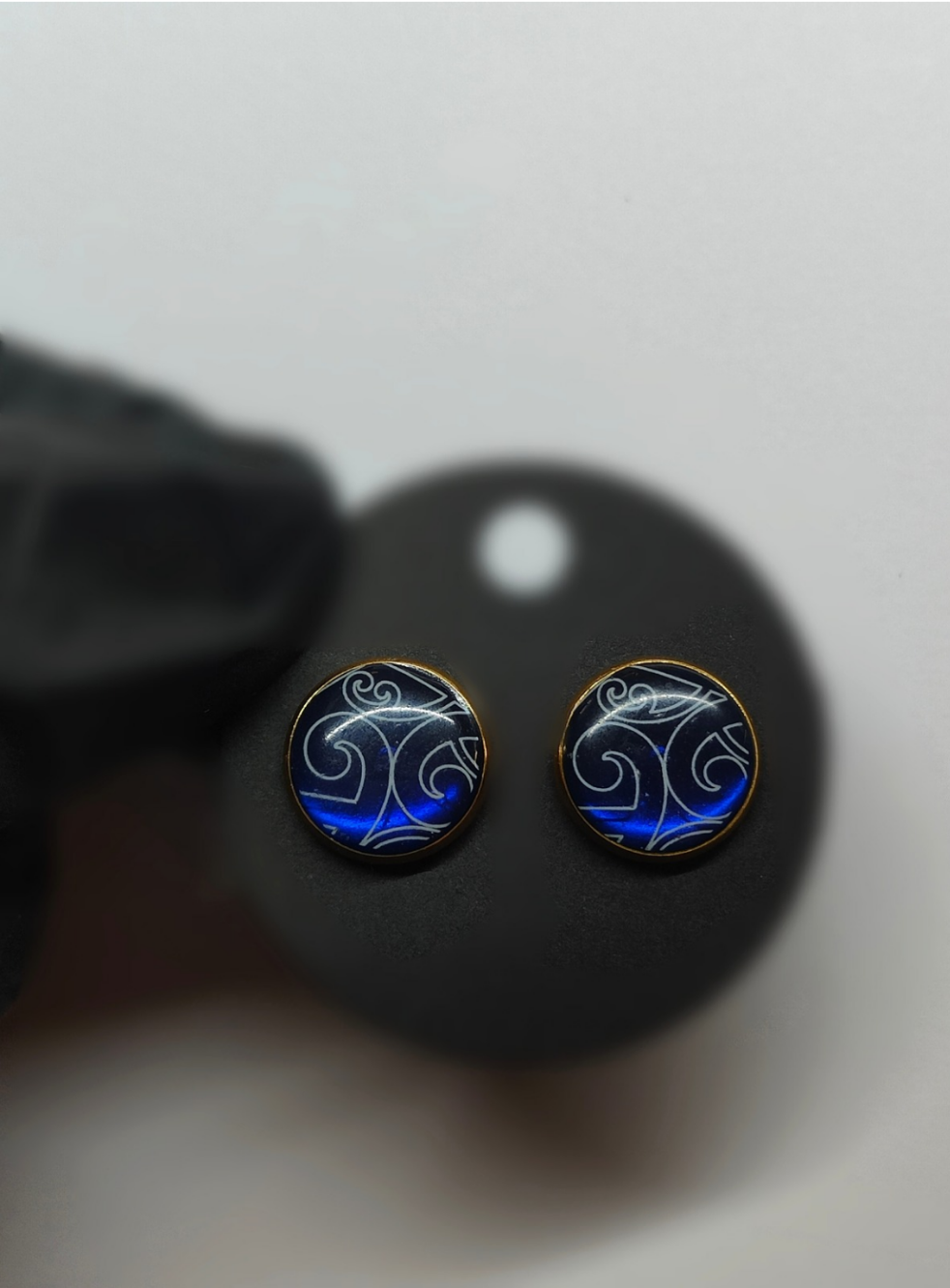 Kikorangi Gold Studs