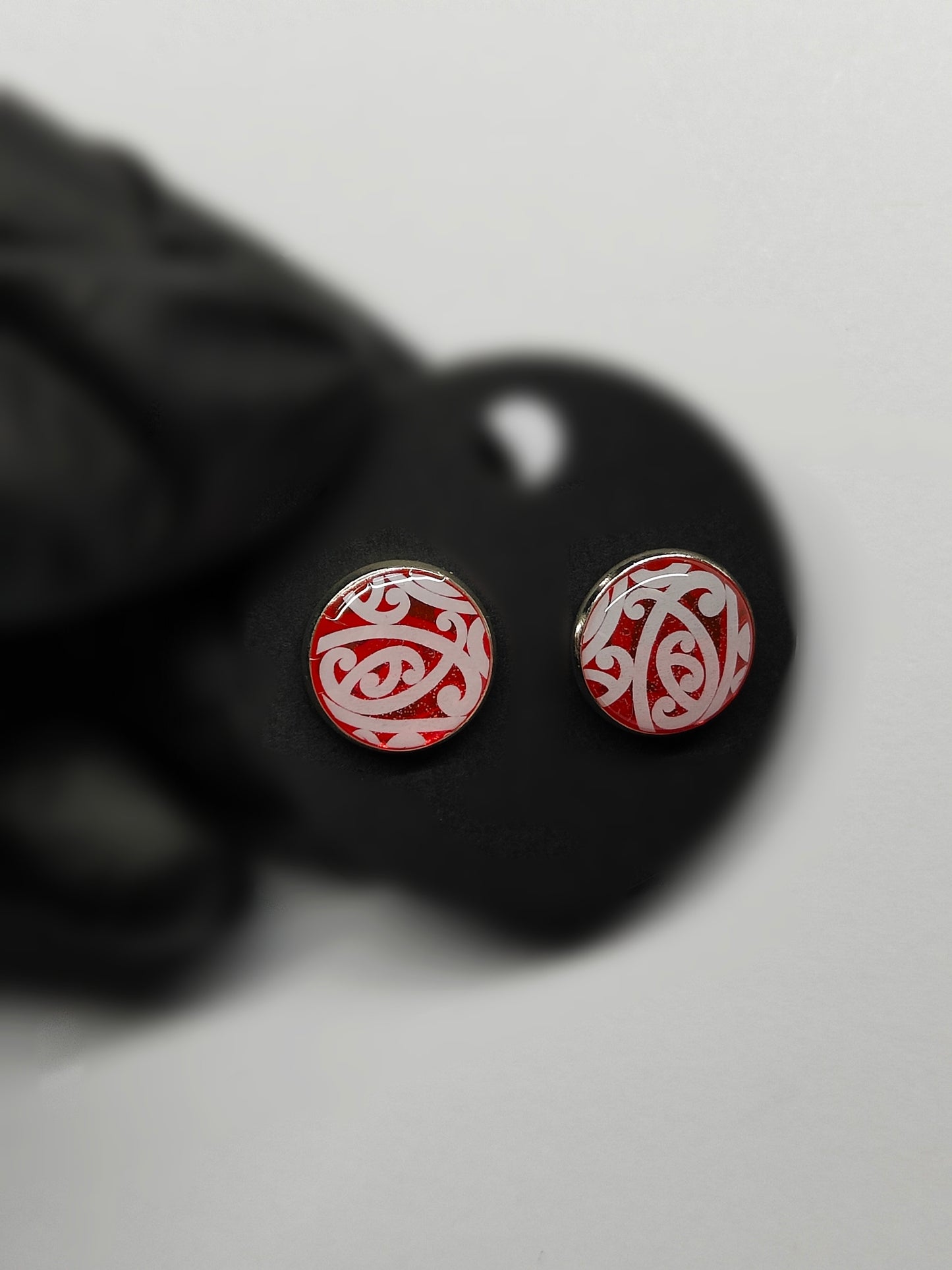 Whero Silver Studs