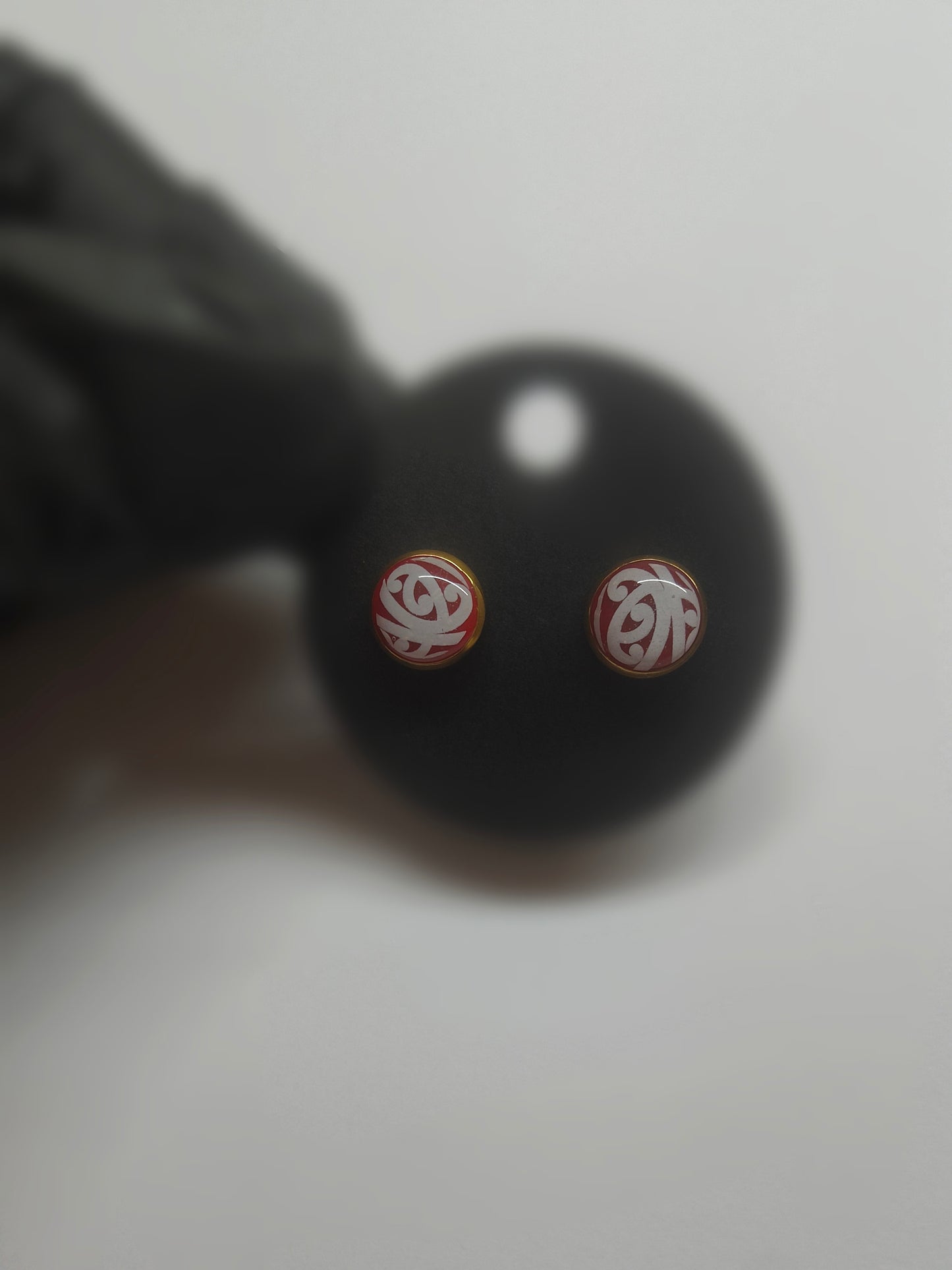 Whero Gold Studs