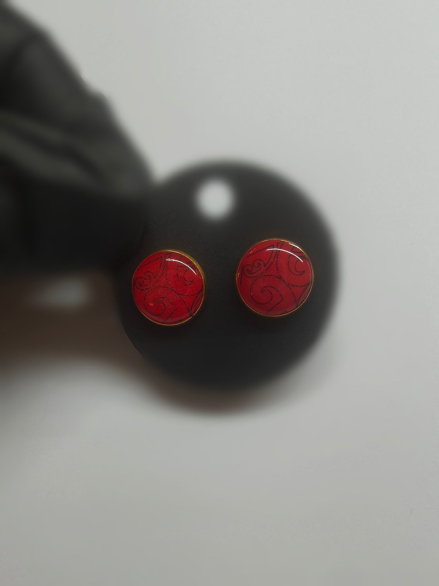 Whero Gold Studs